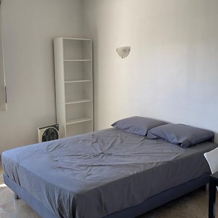 Chambre Nouveau Saint-Roch มงต์เปอลิเยร์ ภายนอก รูปภาพ