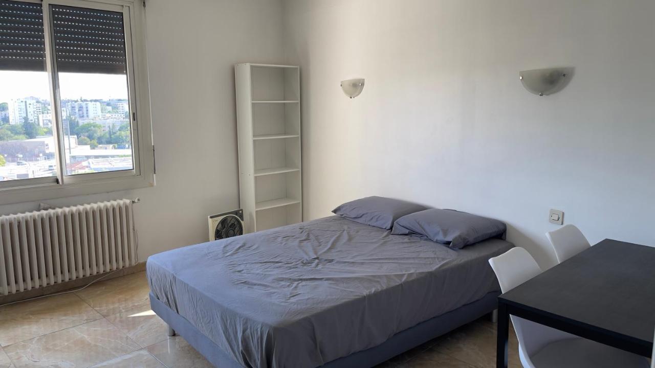 Chambre Nouveau Saint-Roch มงต์เปอลิเยร์ ภายนอก รูปภาพ