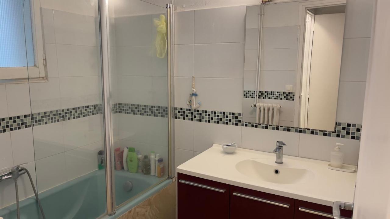 Chambre Nouveau Saint-Roch มงต์เปอลิเยร์ ภายนอก รูปภาพ